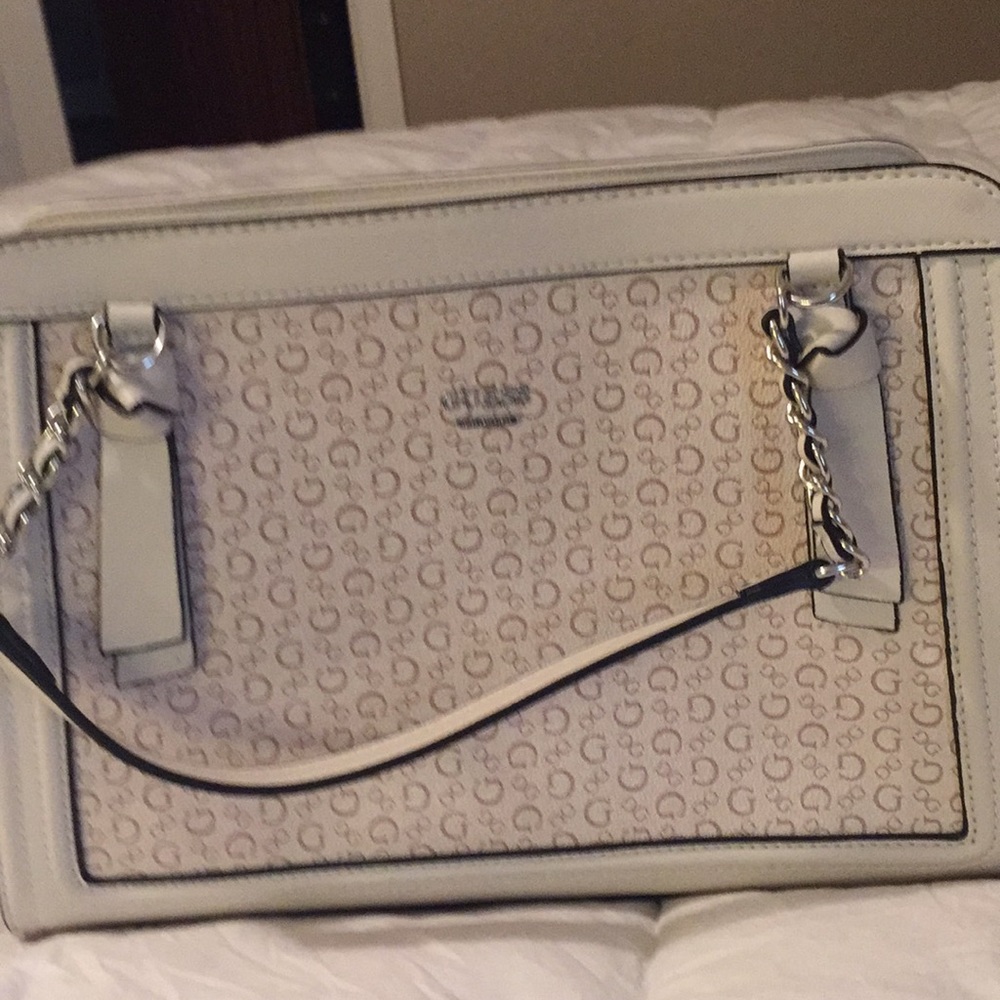 Guess purse